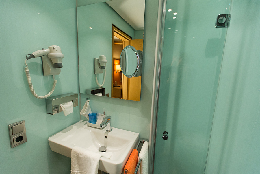 filderhotel standard xl bad spiegel